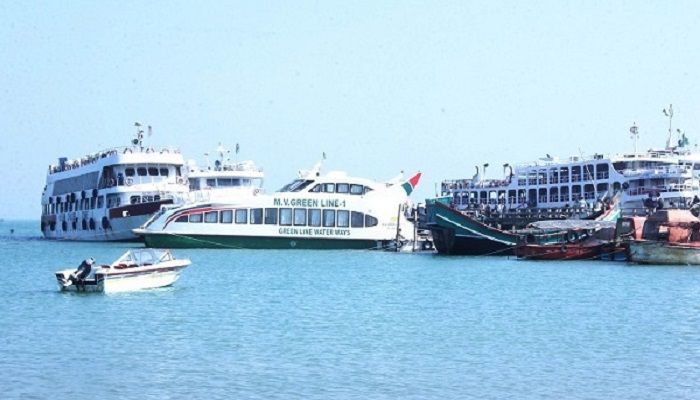 সেন্টমার্টিনে জাহাজ চলাচল বন্ধ, পর্যটকরা আটকা  