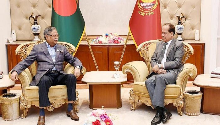 সুষ্ঠু নির্বাচনে ইসিকে দায়িত্বশীল ভূমিকার আহ্বান রাষ্ট্রপতির