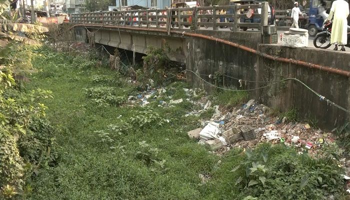 বরিশালে দখল-দূষণে বিপর্যস্ত ২৩ খাল