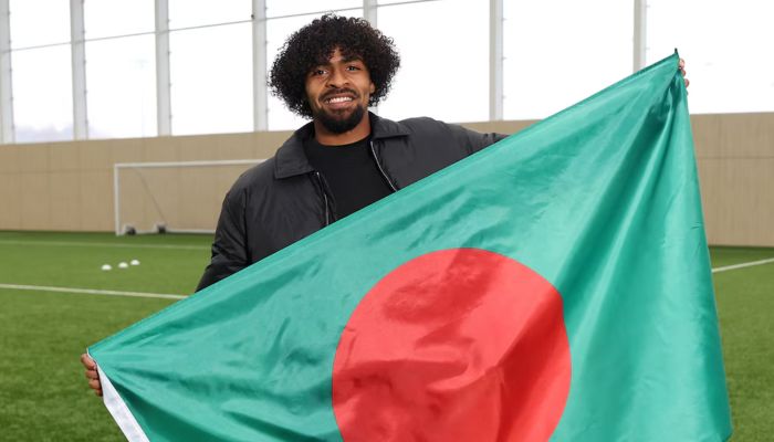 দেশে নেমেই ভারতকে হামজার হুঁশিয়ারি