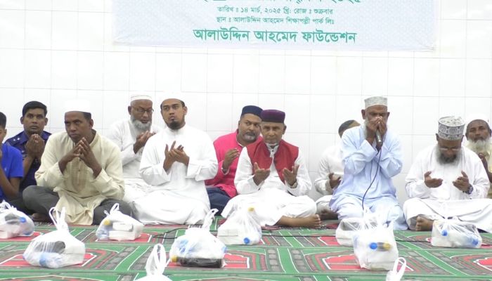 কুষ্টিয়ায় পাঁচ হাজার রোজাদারকে ইফতার করালেন শিল্পপতি আলাউদ্দিন আহমেদ