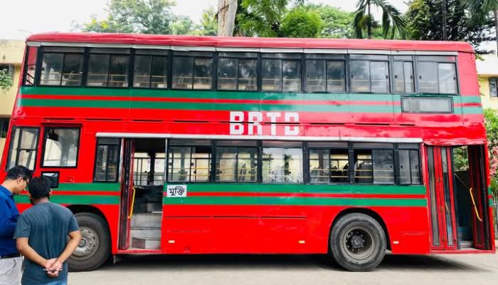 বাঙলা কলেজ পেল নতুন বিআরটিসি বাস ‘মুক্তি’
