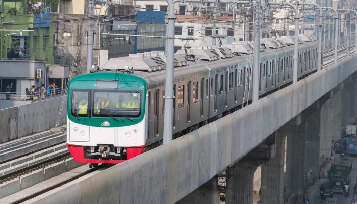 উত্তরা-মতিঝিল রুটের মেট্রোরেল চলাচল শুরু