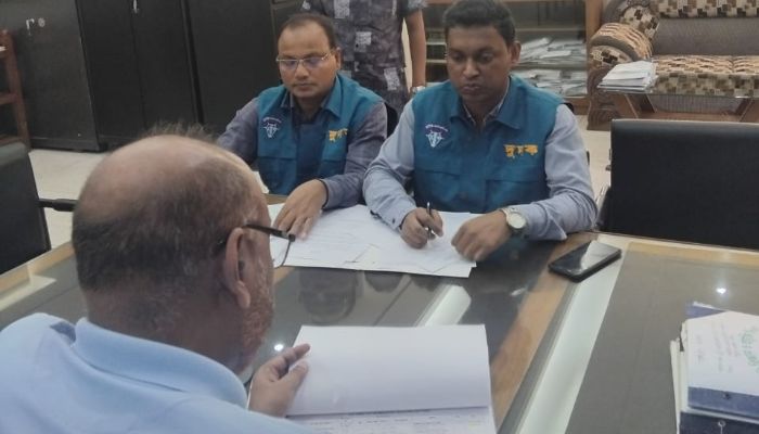 পবিপ্রবিতে দুদকের অভিযান