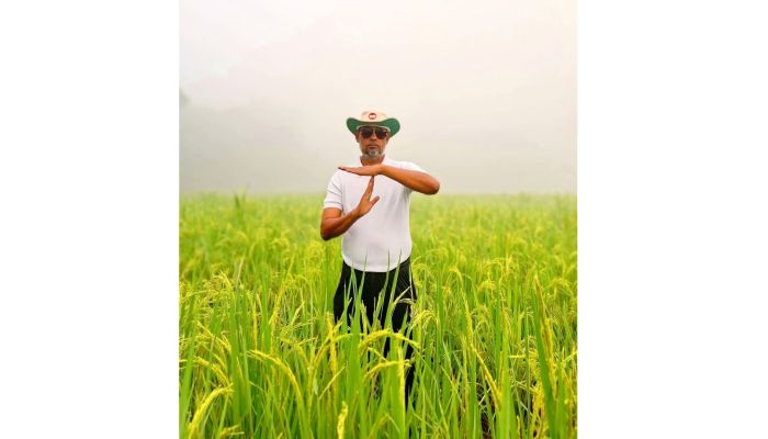 ধানক্ষেতে গিয়ে রিভিউ আবেদন করলেন বিএনপির মনোনয়নপ্রত্যাশী আলাল