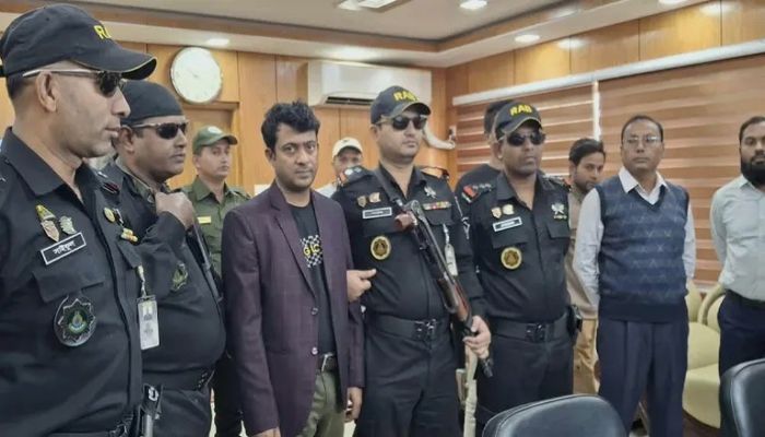 নোয়াখালীতে আনসার ভিডিপি ব্যাংকের কোটি টাকা আত্মসাৎ, ব্যবস্থাপক গ্রেপ্তার