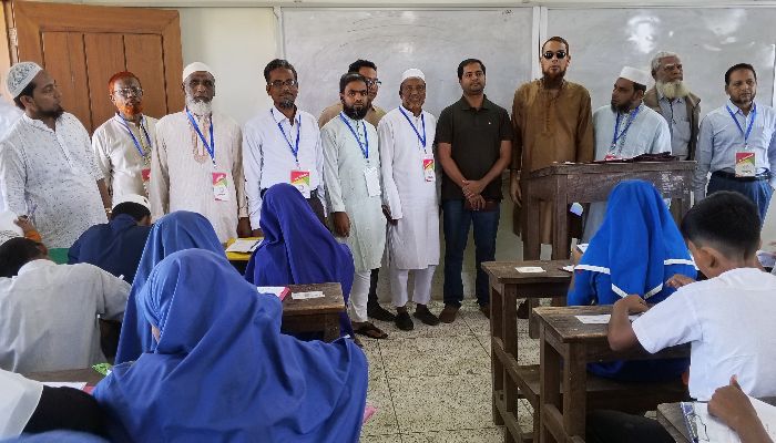 ‎ফেনীতে রেনেসাঁ মেধাবৃত্তি পরীক্ষায় অংশ নিল চার শতাধিক শিক্ষার্থী 