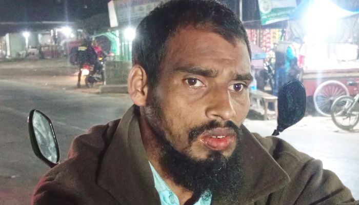 পাঁচবিবিতে মোবাইল চোর সন্দেহে  প্রতিবন্ধীকে কোমরে দড়ি বেঁধে নির্যাতন