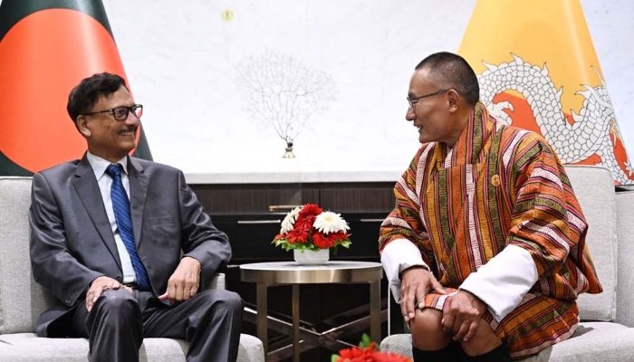 পররাষ্ট্র উপদেষ্টার সঙ্গে ভুটানের প্রধানমন্ত্রীর সাক্ষাৎ