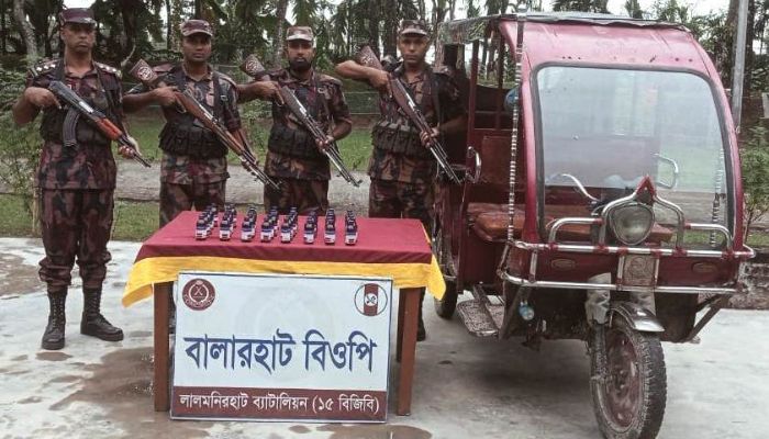 মাদকসহ ইজিবাইক জব্দ