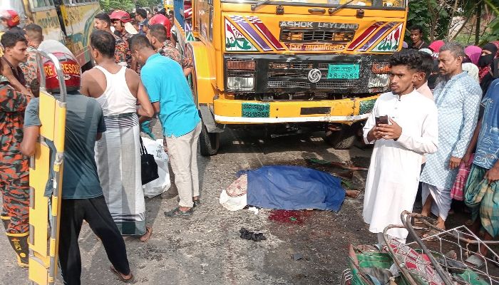ট্রাক-সিএনজির মুখোমুখি সংঘর্ষে, নিহত ৬ 
