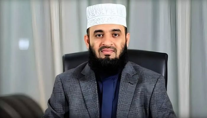 উন্মুক্ত মাঠে সব তাফসির মাহফিল স্থগিত করলেন আজহারি