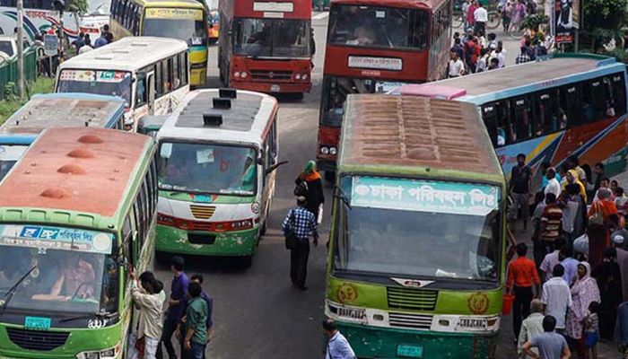 আওয়ামী লীগের ‘লকডাউনে’ সারা দেশে গণপরিবহন চলবে