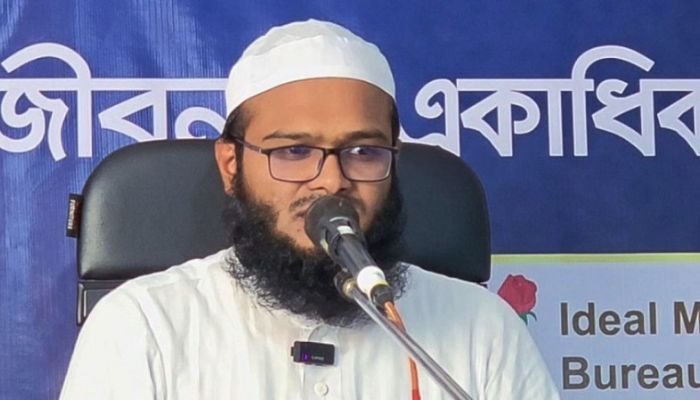 ১০০ বিবাহের ঘোষণাকারী মামুনুর রশিদ কাসেমী নারী নির্যাতন মামলায় গ্রেপ্তার