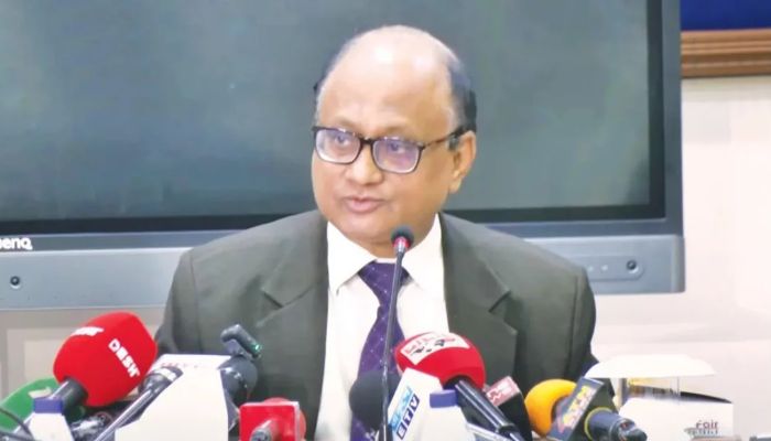 তদন্ত বা অনুসন্ধান বাধাগ্রস্ত করতে কেউ চাপ দিলে তার নাম প্রকাশের হুঁশিয়ারি দুদক চেয়ারম্যানের