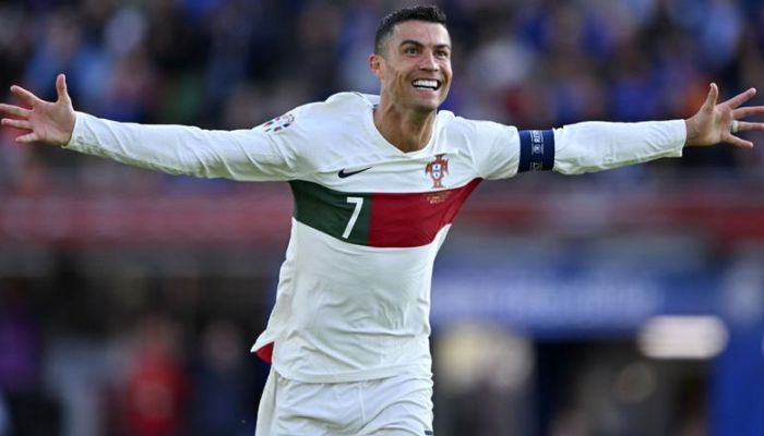 রোনালদোকে বড় সুখবর দিল ফিফা