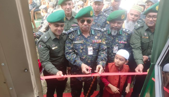 ওয়েলফেয়ার ট্রাস্টের বাস সার্ভিস উদ্বোধন