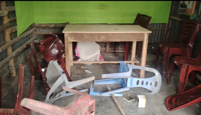  লোহাগড়ায় তুচ্ছ ঘটনাকে কেন্দ্র করে 