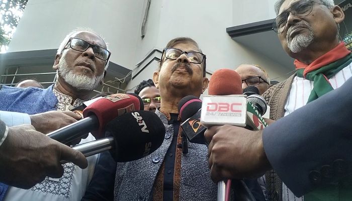 নির্বাচন যত বিলম্ব হবে, সংকট তত বাড়বে: মাহমুদুর রহমান