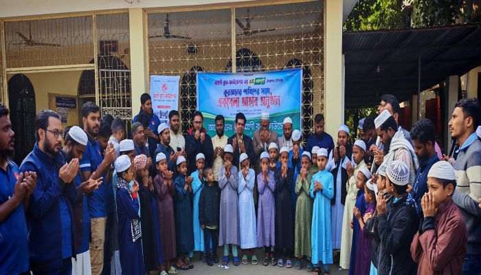 ফেনীতে অগ্রণী ব্লাড ফাউন্ডেশনের বর্ষপূর্তি উদযাপন