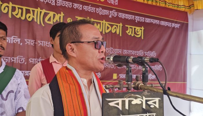 ৮তম শান্তিচুক্তির গণসমাবেশে উ উই মং জলি