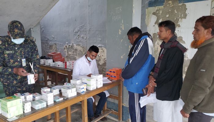 মানবিক দায়বদ্ধতায় আনসার–ভিডিপির ফ্রি মেডিকেল ক্যাম্পেইন