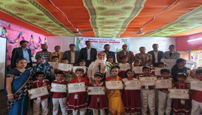 পিরোজপুরে আদর্শ মা ও আদর্শ শিক্ষার্থীদের সংবর্ধনা প্রদান