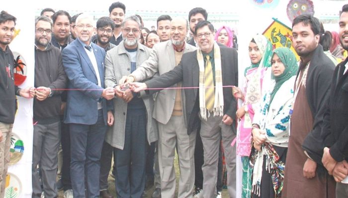 ইস্টার্ন ইউনিভার্সিটিতে শুরু হলো ‘ব্যাটল অব ট্রেডার্স-সিজন ৫’ ও উইন্টার ফেস্ট