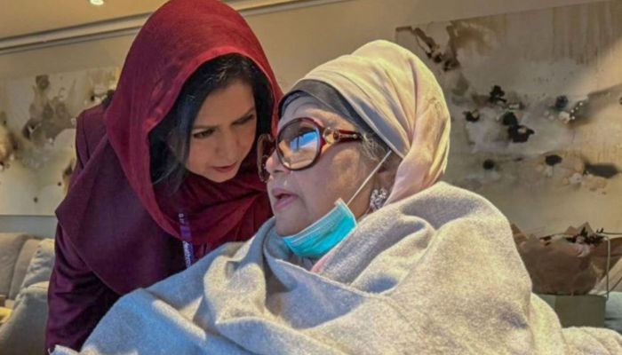 এভারকেয়ারে পৌঁছেছেন জুবাইদা রহমান