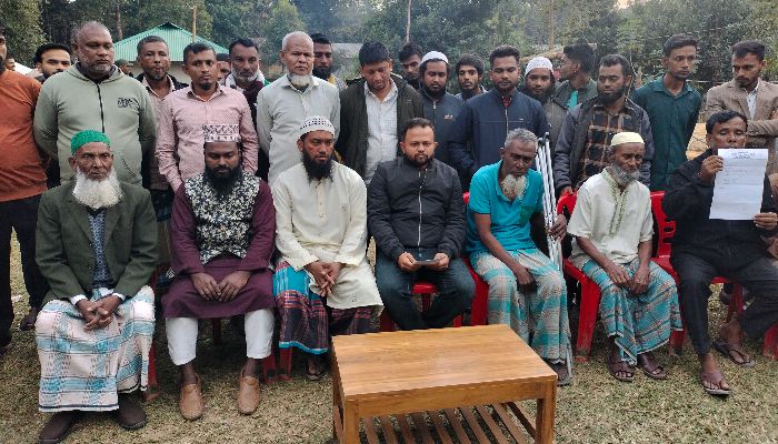 মনজিলা জুমার ফেসবুক লাইভের প্রতিবাদে রসুলপুরে সংবাদ সম্মেলন