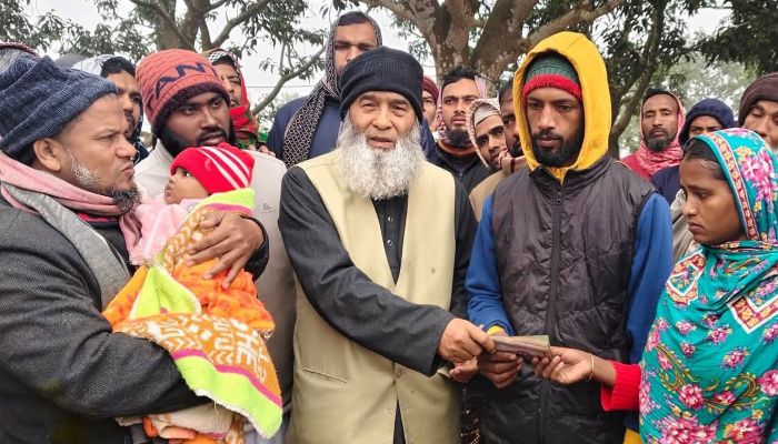 তানোরে সাজিদের পরিবারকে জামায়াতের আর্থিক সহায়তা 