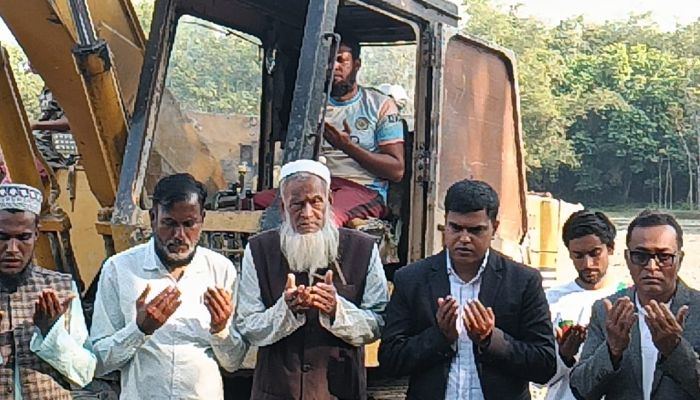 নেত্রকোণা কেন্দুয়া উপজেলার বলাইশিমুল ইউনিয়নে পাড়াদুর্গাপুর গ্রামের ৬টি কাঁচা রাস্তা উদ্বোধন