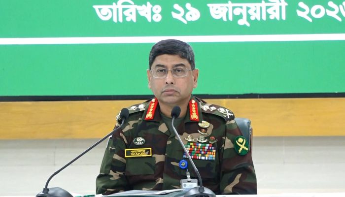 নির্বাচন ও গণভোট সামনে রেখে কক্সবাজার এরিয়া পরিদর্শনে সেনাপ্রধান