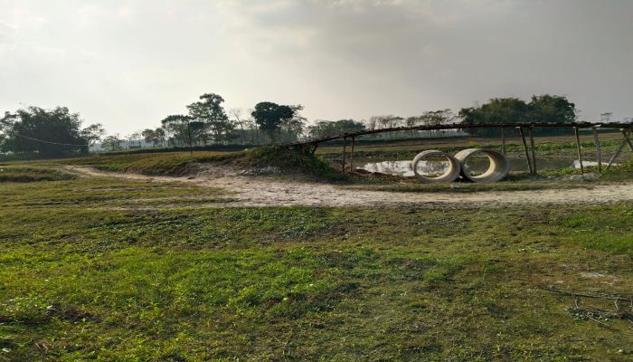 বিজিবির বাধায় নির্মাণাধীন রিং ব্রিজ ফেলে কৌশলে সরে গেল বিএসএফ
