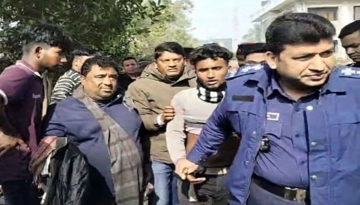 কুষ্টিয়ায় চাপাতি দিয়ে কুপিয়ে জখম আটক ১