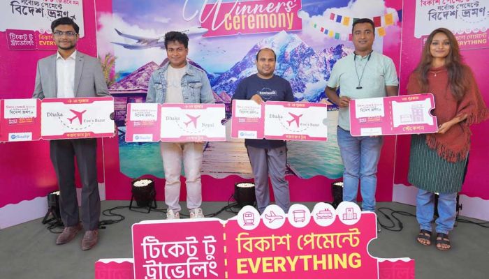 ভ্রমণের পেমেন্ট বিকাশ করে নেপাল, কক্সবাজার ট্যুর জিতে নিলেন গ্রাহকরা