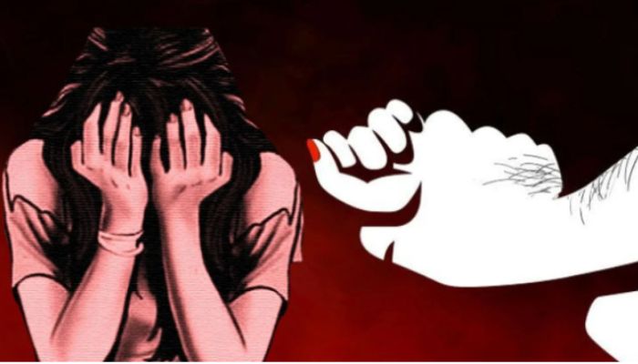 রাবি অধ্যাপকের বিরুদ্ধে ধর্ষণচেষ্টার অভিযোগ; থানায় মামলা