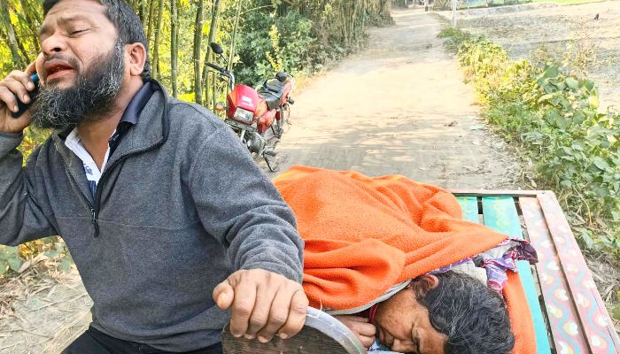 চিলাহাটিতে মামলার বাদী ও স্ত্রীর ওপর ফের হামলার অভিযোগ