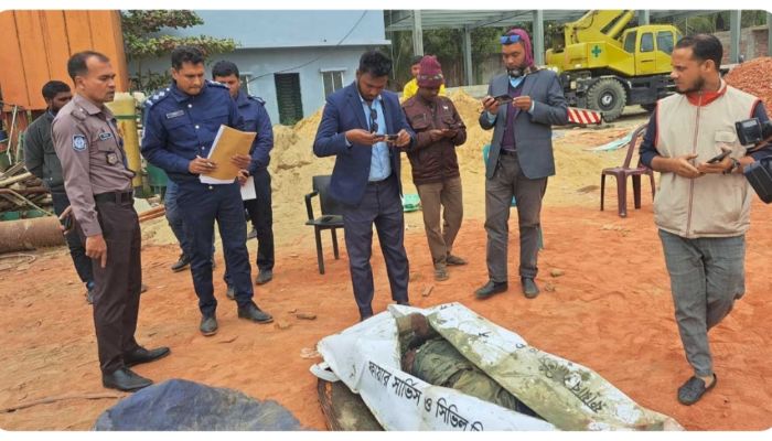 সীতাকুণ্ডে স্ক্র্যাপ জাহাজে ডাকাত দলের হামলা, ২ প্রহরী নিহত
