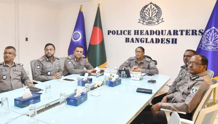 কার্যক্রম নিষিদ্ধ রাজনৈতিক দলের তৎপরতা নিয়ে আইজিপির কঠোর বার্তা