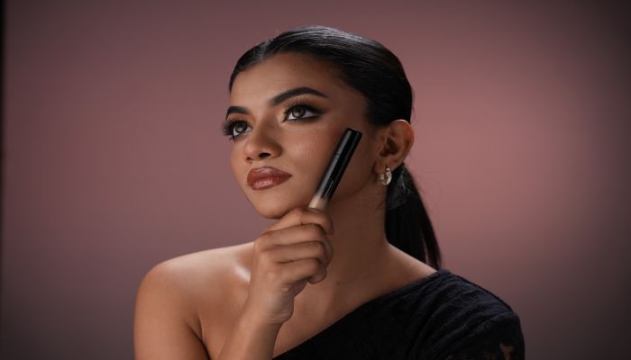 হলিউডের রুপালি পর্দার আড়াল থেকে এখন বাংলাদেশের ঘরে ঘরে