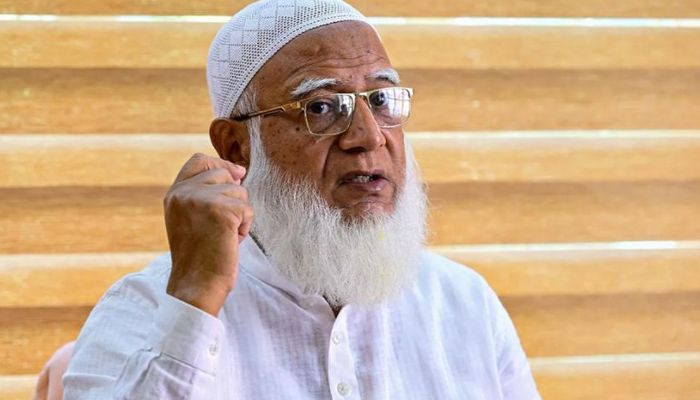 ভোরে জামায়াত আমিরের দুই বাক্যের স্ট্যাটাস ভাইরাল