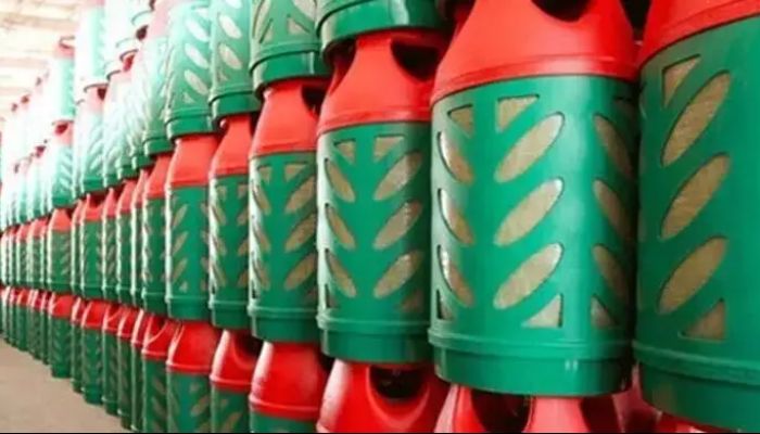 ১২ কেজি গ্যাস সিলিন্ডারের দাম বাড়লো ৫০ টাকা