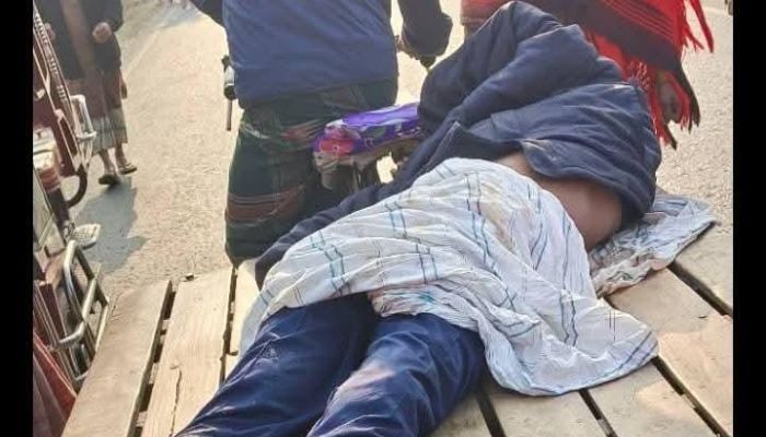 ট্রাকের চাকা বিস্ফোরণ: অটোচালক নিহত