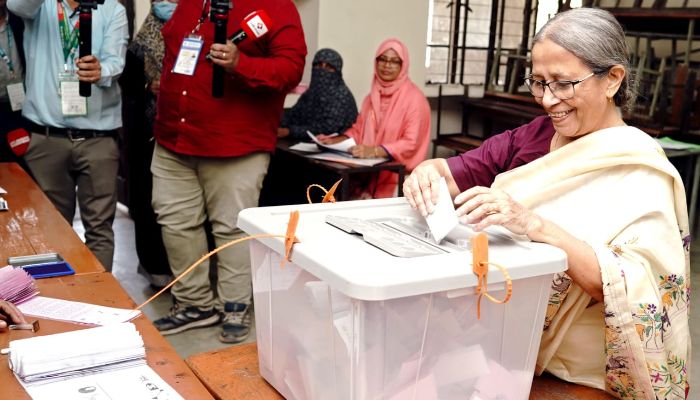 সরকারের সর্বাত্মক প্রচেষ্টায় স্বাধীনভাবে ভোট দিচ্ছেন ভোটাররা   মৎস্য ও প্রাণিসম্পদ উপদেষ্টা 