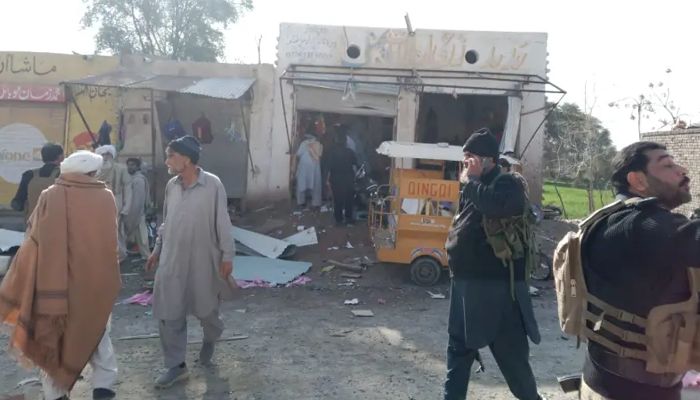 পাকিস্তানে শক্তিশালী বোমা বিস্ফোরণ, শিশুসহ বহু হতাহত