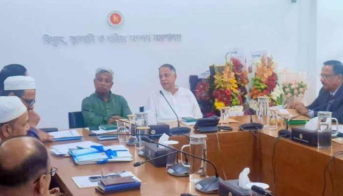 বিদ্যুৎ, জ্বালানি ও খনিজ সম্পদ মন্ত্রণালয়ের দায়িত্ব গ্রহণ করলেন ইকবাল হাসান মাহমুদ টুকু