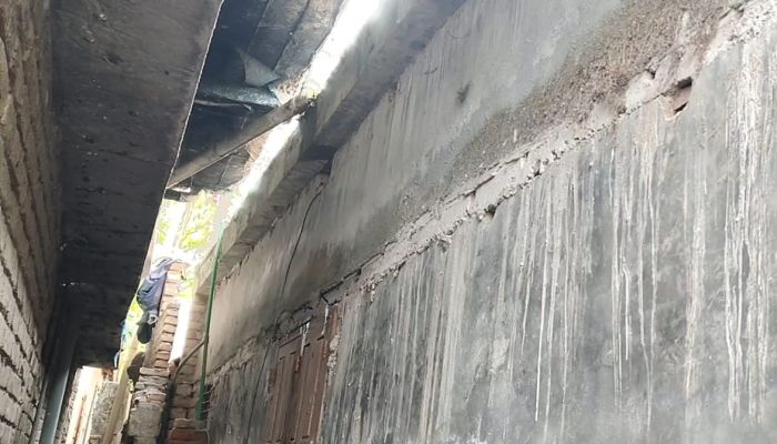 বাগেরহাটে আদালতের নিষেধাজ্ঞা অমান্য করে বাড়ি ভাংচুর, হুমকি প্রদান