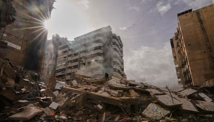 প্রতিবেশী দেশে হামলার দায় অস্বীকার ইরানের, নেপথ্যে ‘শত্রুপক্ষ’ বলে দাবি