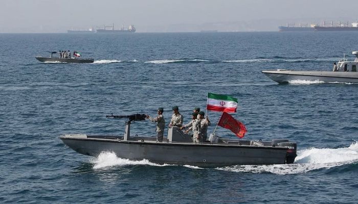 ‘শত্রুদের জাহাজ’ বাদে সবার জন্য হরমুজ প্রণালি খোলা জানাল ইরান